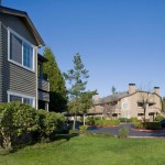 The Season's Apartments Grounds