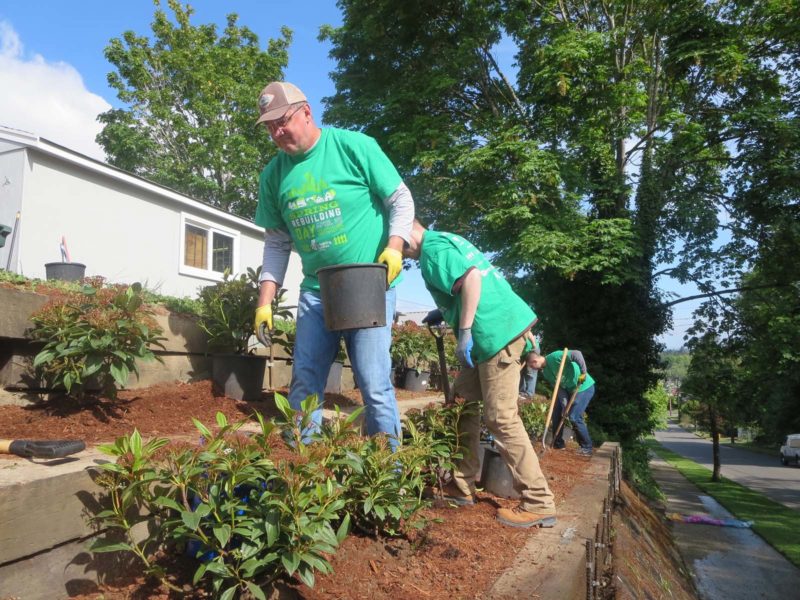 Giving Back Team Planting