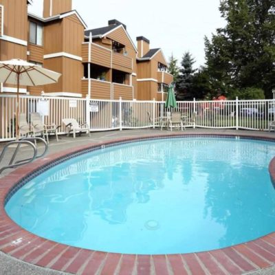 Coventry Court Apartments Pool